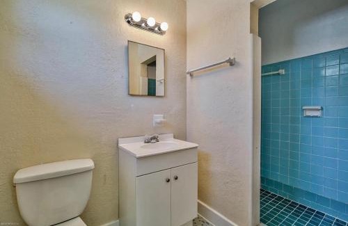 Cedar Hills Casa | 6515 Bartholf Ave