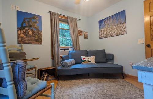 Surry Casa | Pond Memories - National Parks Suite - Paddling Included!