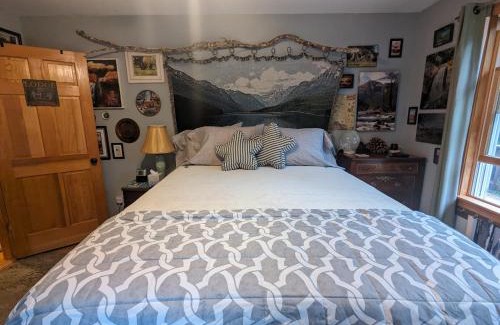 Surry Casa | Pond Memories - National Parks Suite - Paddling Included!