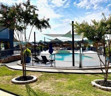 Willis Complejo | Fishersman Cove Lakeside Resort