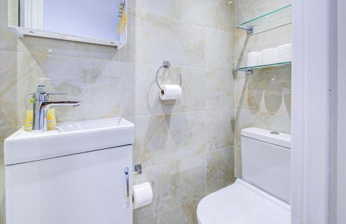Harlesden Hotel | Royal Hotel