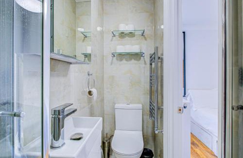 Harlesden Hotel | Royal Hotel