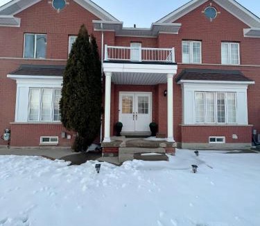 Churchill Meadows Casa | Semi in Churchill Meadows