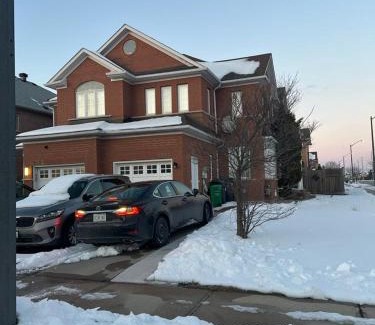 Churchill Meadows Casa | Semi in Churchill Meadows