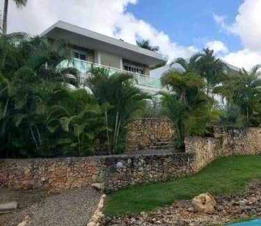 Urbanizacion Tavarez Apartamento | Home Away From Home in White Hill