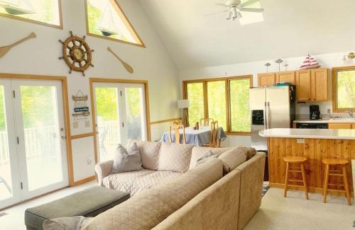 Huddleston Casa | Spacious Lakefront Hudson Haven w/ Dock
