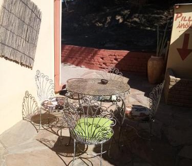 Keetmanshoop Casa | Larochelle Guesthouse