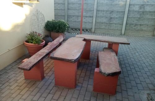 Keetmanshoop Casa | Larochelle Guesthouse