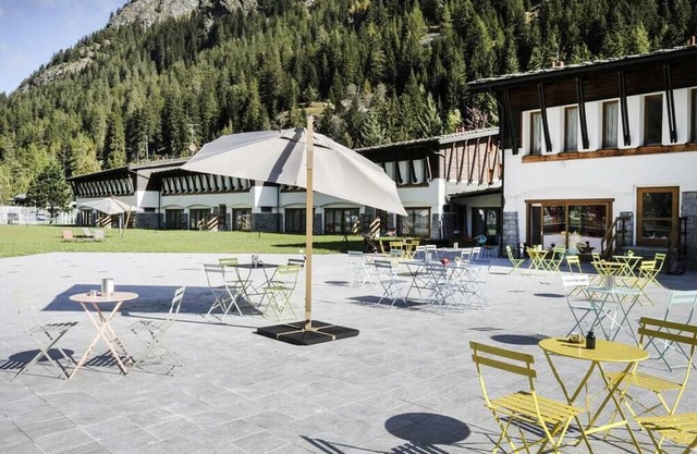Residence in Gressoney-saint-jean with 0 bedrooms sleeps 2