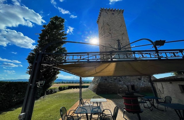 Spello By The Pool - Sleeps 11 - Fabulous Villa + Pool. All Exclusively Yours