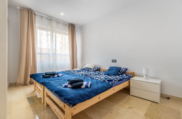 Apartment 'Apartament Claro' with Balcony, Wi-Fi and Air Conditioning