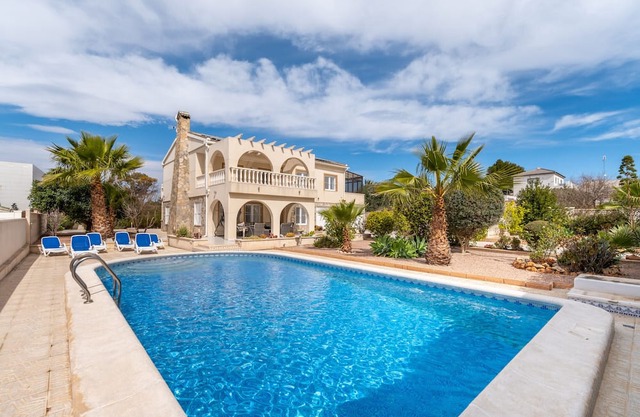 'Villa Azul' con piscina privada, Wi-Fi y aire acondicionado