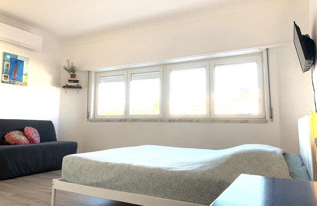 MIRazul: Charming studio 4 minutes walk from the beach very central and modern