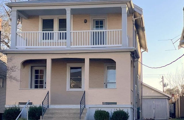 Hunter #2, Private One Bed near Xavier & Downtown