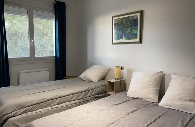 Beautiful Quality Apartment 5 Sleeps Boucanet, Parking