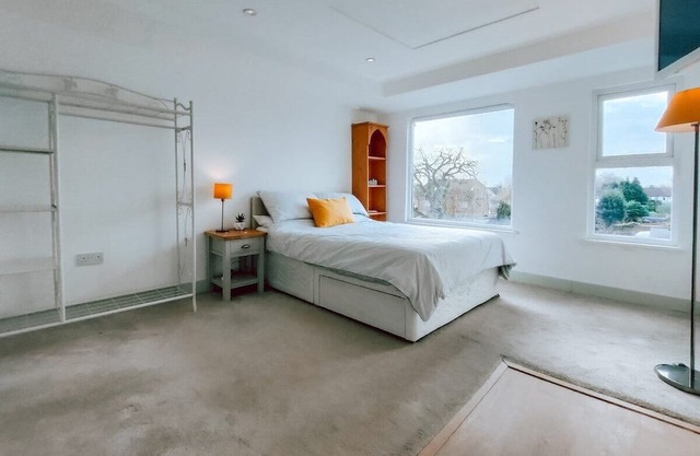 The Isabella Studio by Richmond Park