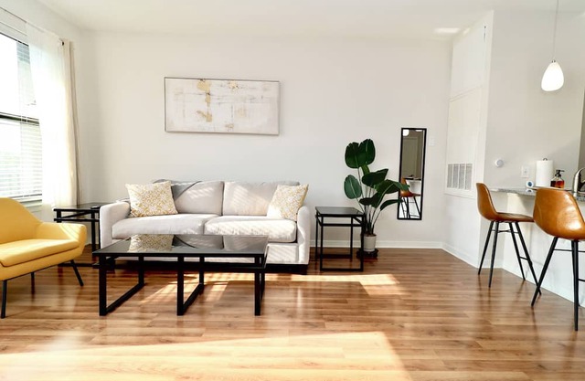 The Heart of Philadelphia: Charming 1BR/1BA Downtown Retreat