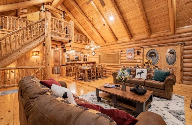 The Moose & Bear Cabin at Timpanogos