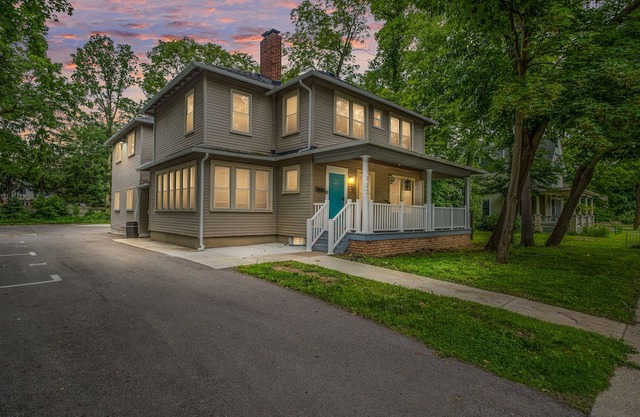 Renovated Modern Pet Friendly Unit near EMU Campus