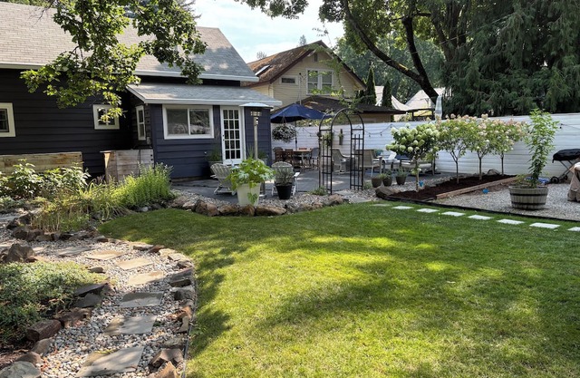 Cozy cottage with historic charm in beautiful Coeur d’Alene, Idaho!