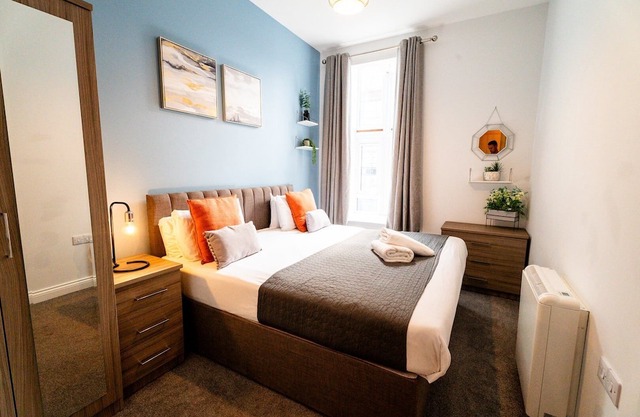 Converted Chapel Swansea | King Bed | Sleeps 4.