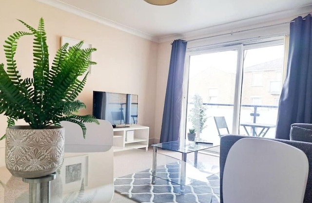 Wimbledon Apartment - Fantastic One Bedroom Apartment in the centre of Wimbledon with free parking!