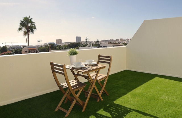 Great studio penthouse of 25 m2, with a large and terrace overlooking the sea and all of Santa Cruz