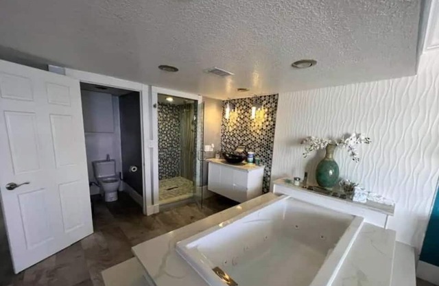 Beautiful Ocean Front Condo !!! 😍🏝