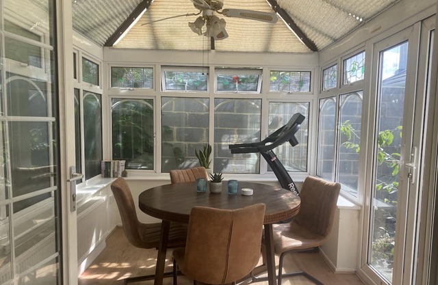 Beautiful ground floor flat with conservatory