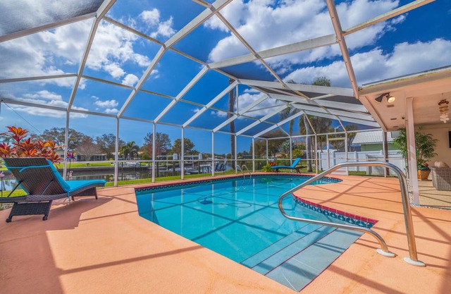 Private Pool Waterside Home in Clearwater