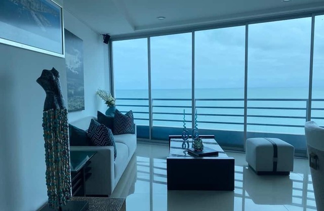 DEPARTAMENTO CON VISTA AL MAR, A 1 MINUTO DE LA PLAYA!