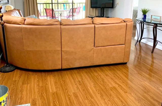 Remodelado Gorgeous 3 BR Condo con hoja de barco
