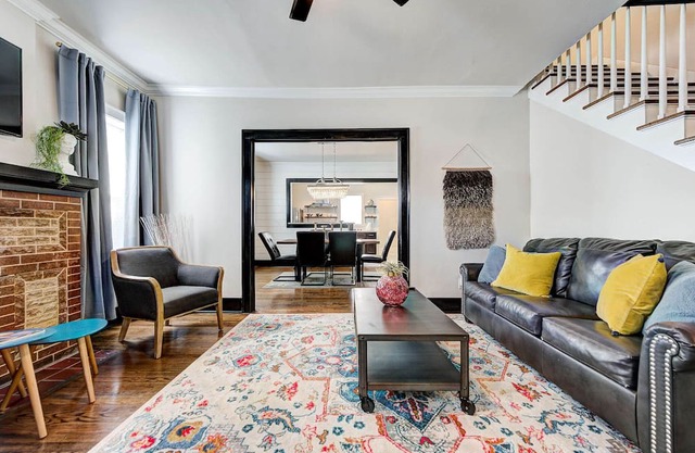 Lincoln Tudor – 3 en 1 - cerca de OU Med, Bricktown, Arena