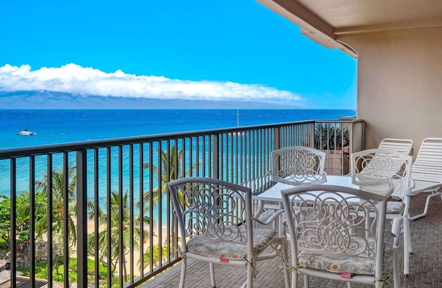 Maui Resort Rentals: Whaler 959 - Remodeled 9th Floor 1BR w/ Stunning Ocean and West Maui Mountain Views!