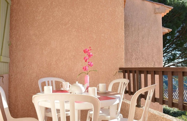 Apartamento para 6 personas con piscina y parking en Les Issambres