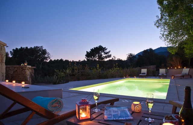 Villa Alzu, 3 bedrooms, 6 people, shared heated swimming pool, in the heart of the Corsican maquis