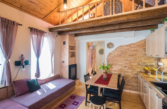 Spiti Lagis - rustic cottage house with 1BR loft