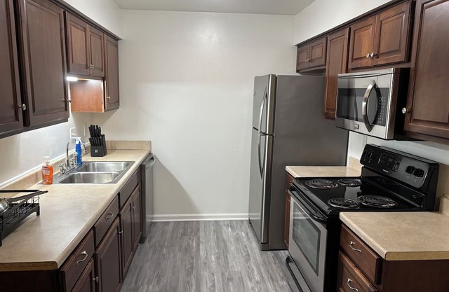 Cozy Hampton townhouse