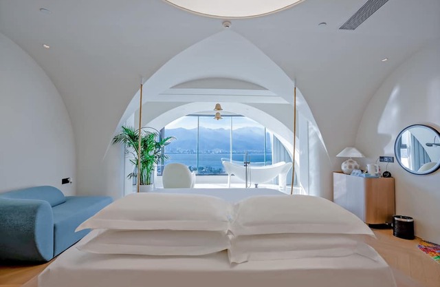 Dali Canghai Xueyue Seaview Hotel