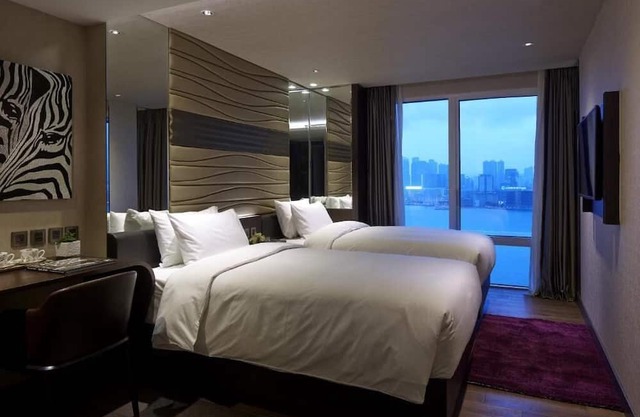 Hong Kong Harbour Hotel