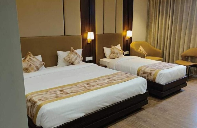 Hotel Raghukul Grand