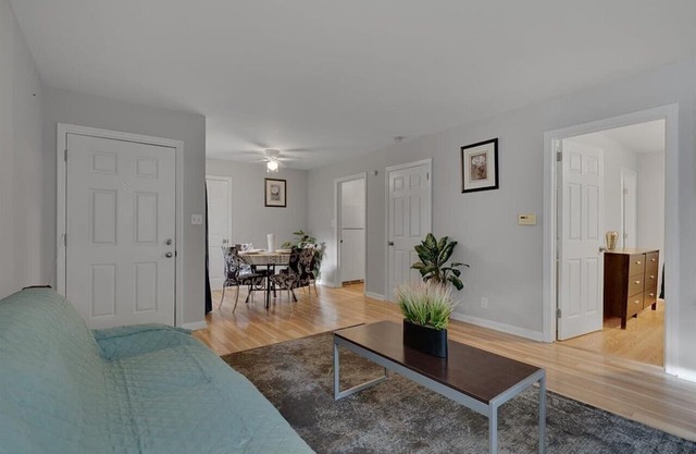 Markham 1br @ Duke East Campus 1 Bedroom Apts by Quantum Suites