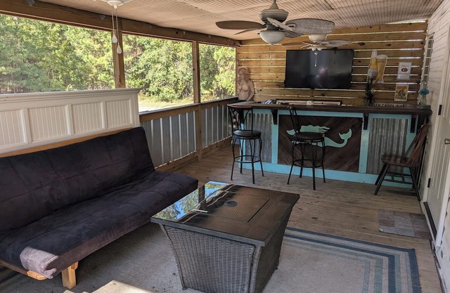 Charming 2-BR 2BA John C Landing-Cuddo-Wyboo Summerton SC Anchor Inn Lake Marion