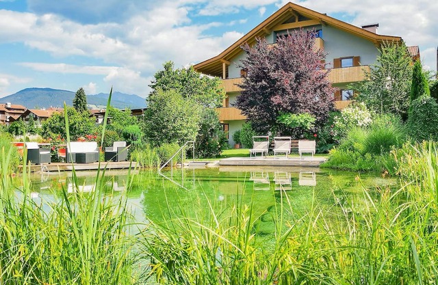 Apartment 'Linder 20' with Mountain View, Shared Pool and Wi-Fi