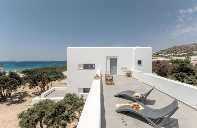Apartment 'Afros Beachfront' with Sea View, Wi-Fi and Air Conditioning