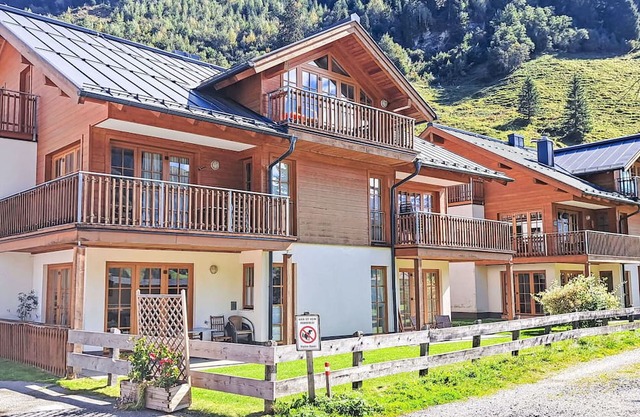 Acogedor apartamento con WIFI, piscina, TV, terraza, mascotas permitida y aparcamiento
