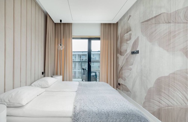 Beachside Apartment by Renters