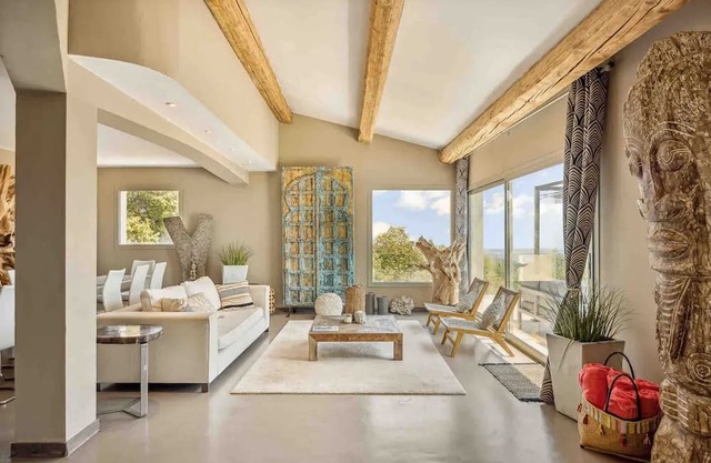Homerez - Villa in Cabris with Pool