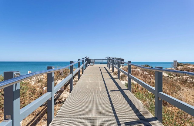 Silver Sands Holiday & Beach House