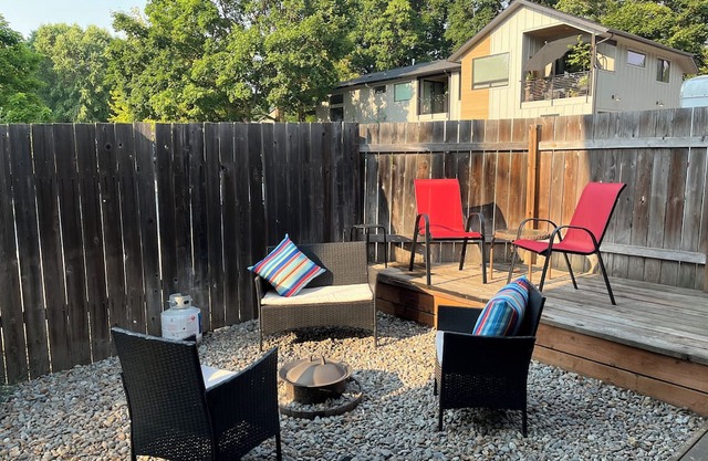 Cute cottage in the heart of it all